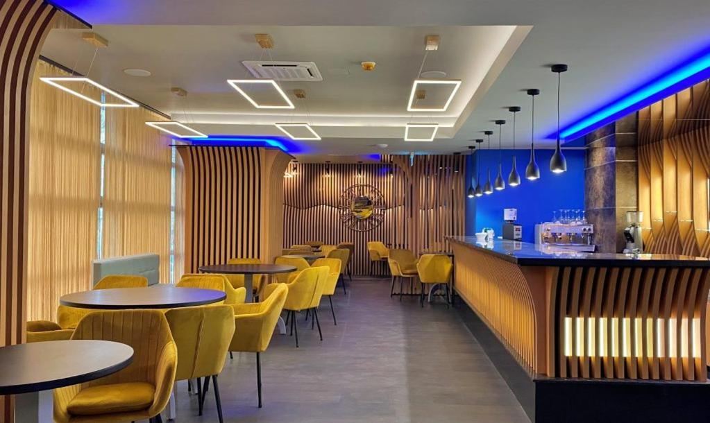 Hotel Condor Tulcea Exterior photo