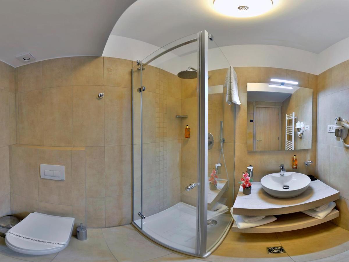 Hotel Condor Tulcea Exterior photo
