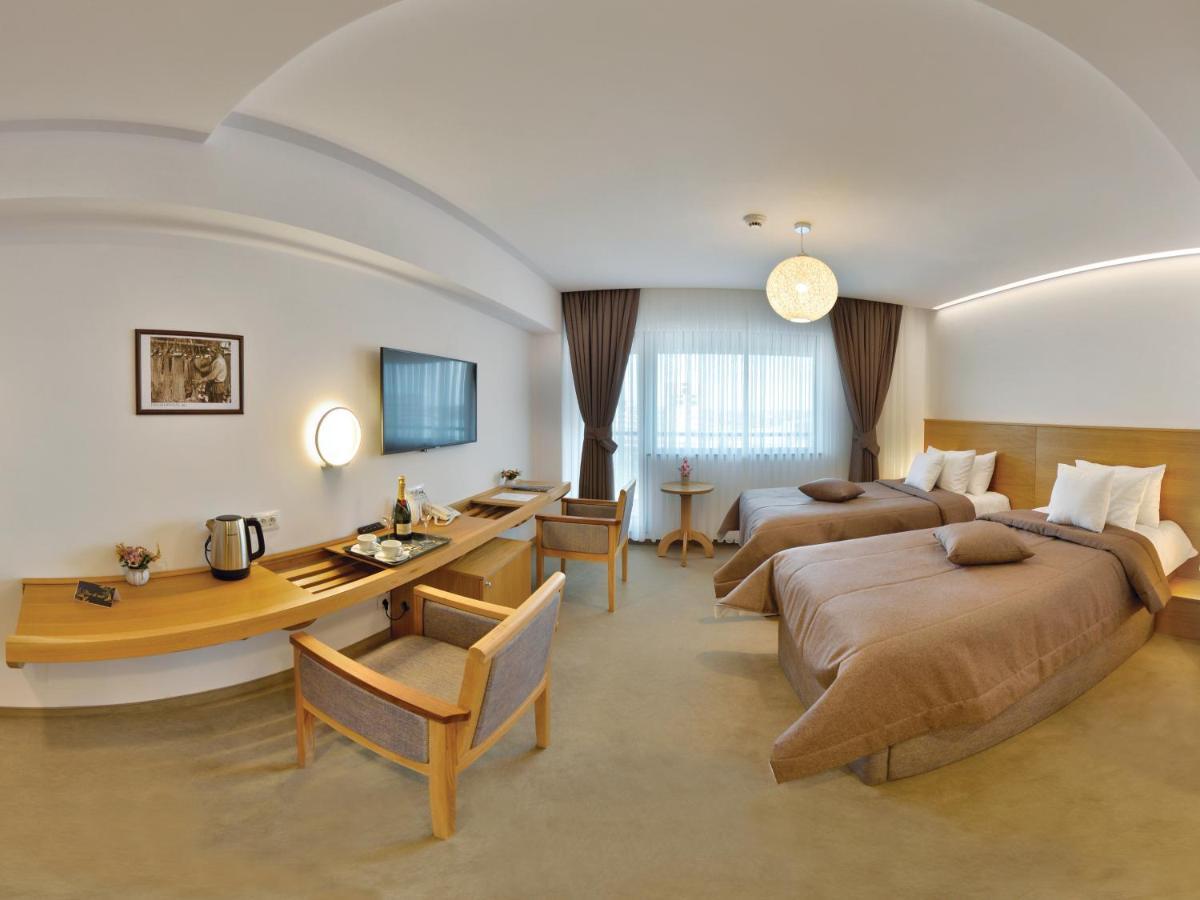 Hotel Condor Tulcea Exterior photo